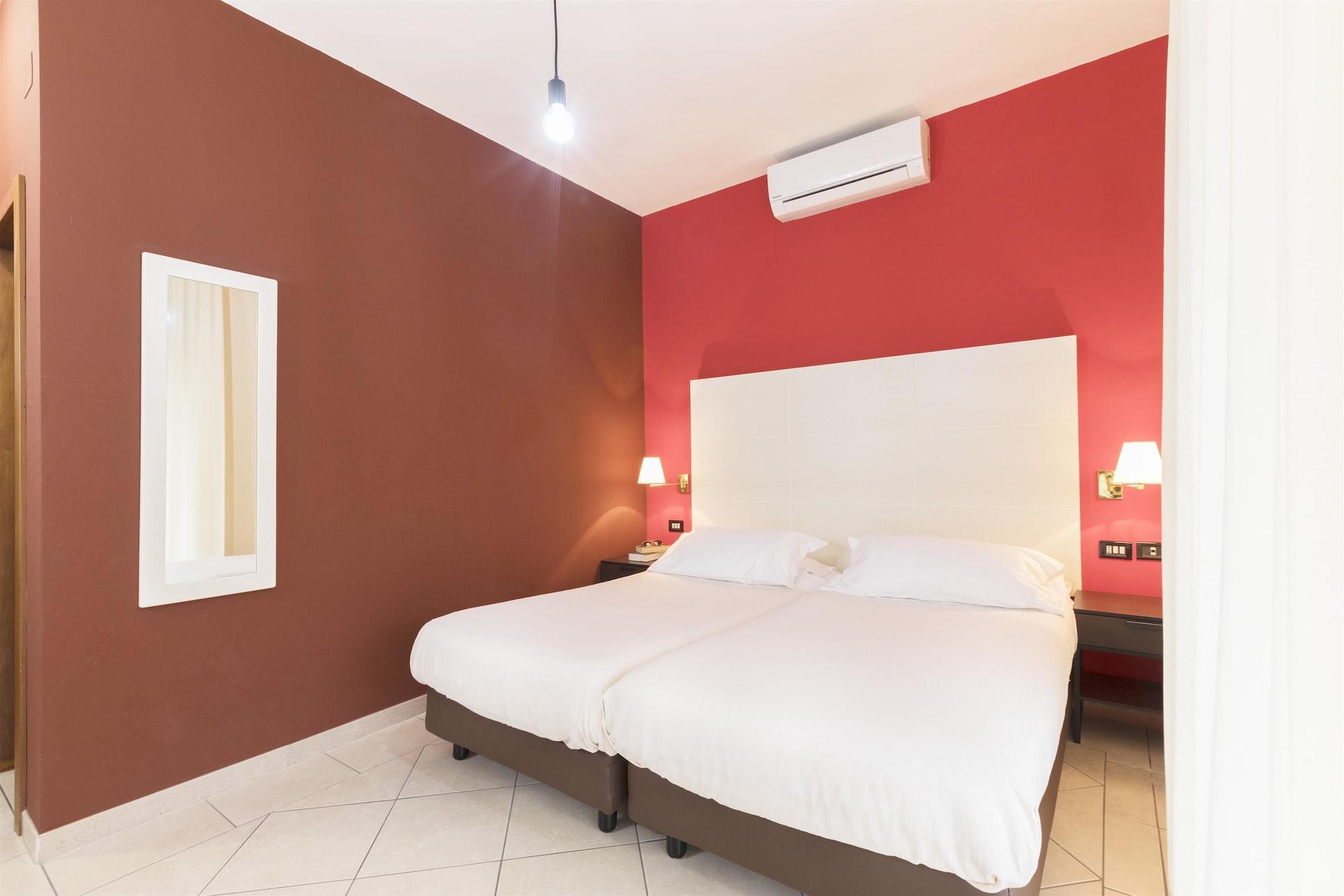 Hotel La Baia Bari Bagian luar foto