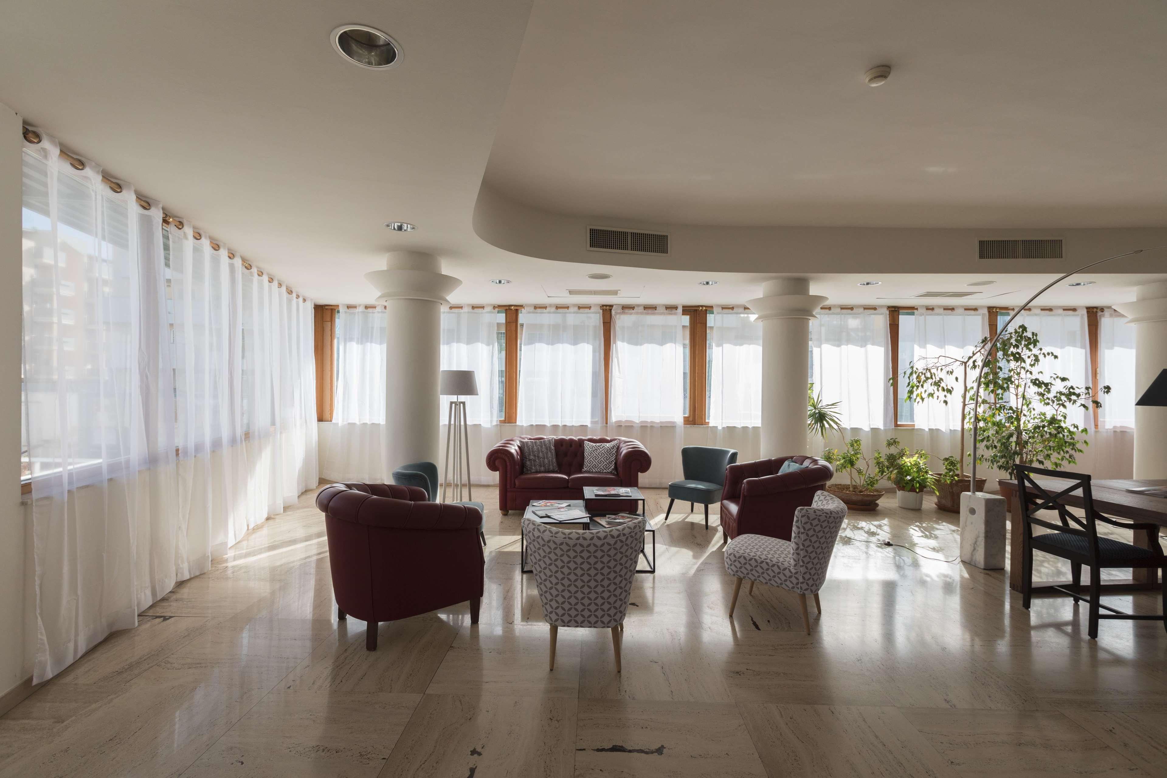 Hotel La Baia Bari Bagian luar foto