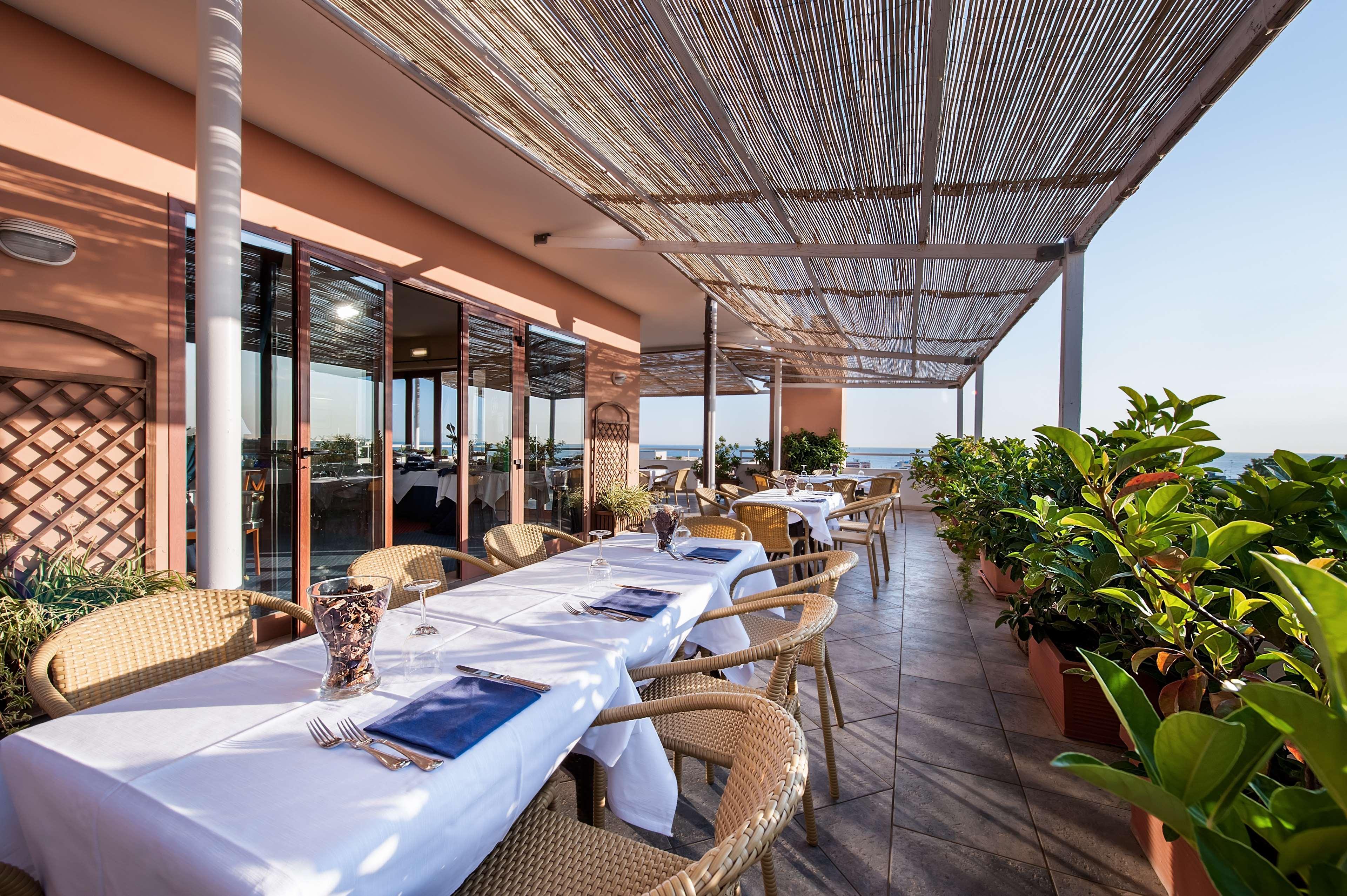 Hotel La Baia Bari Bagian luar foto