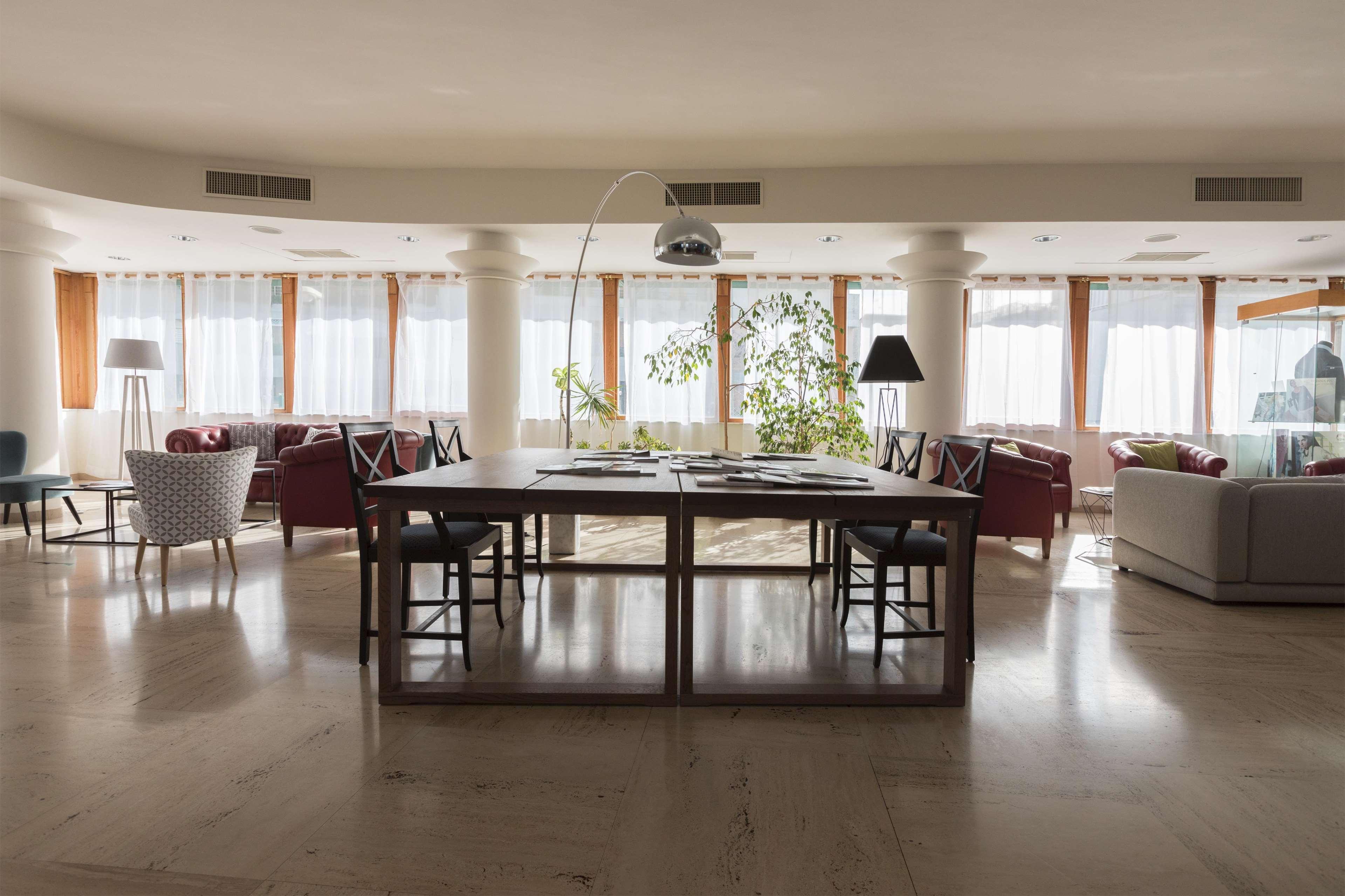 Hotel La Baia Bari Bagian luar foto